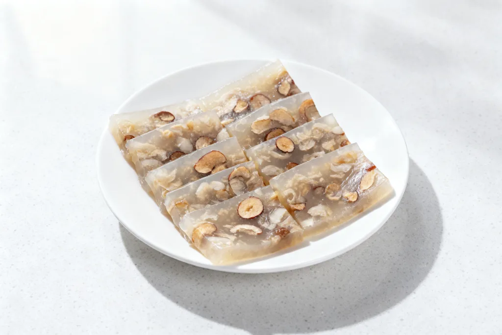 Crystal Cake in Iced Syrup